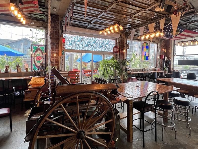 Kenny's Cafe interior